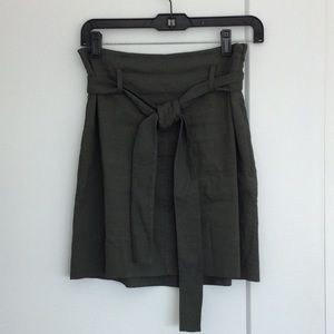 THEORY linen skirt in Olive Green